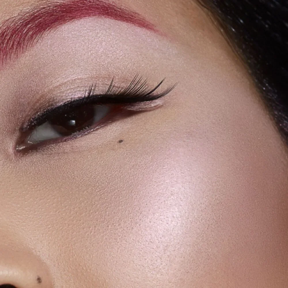 NIB Illamasqua Beyond Powder Highlighter in Daze